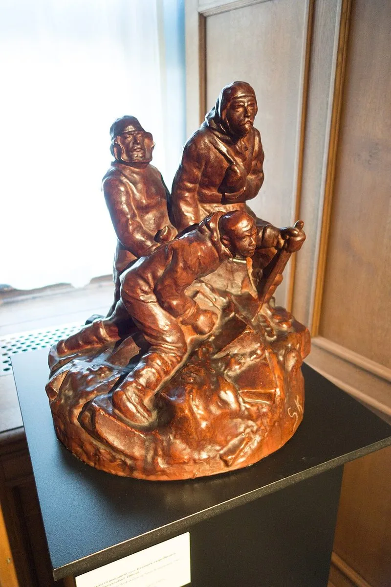 Diorama de l'Arctique avec ours polaire et banquise au Mus&eacute;e de l'Arctique et de l'Antarctique, Saint-P&eacute;tersbourg