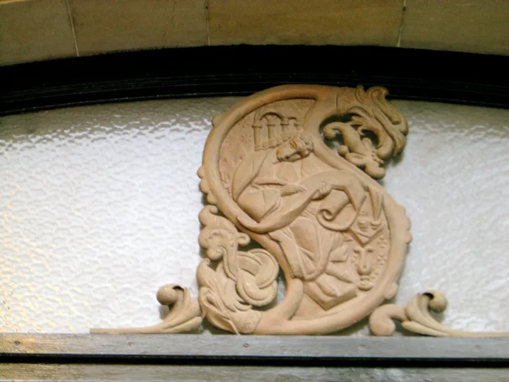 Plaque de l'Institut d'études slaves Paris rue Michelet