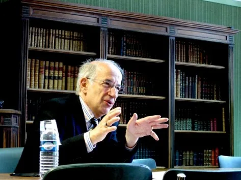 Jean Bessière présentant lors du colloque sur la francophonie