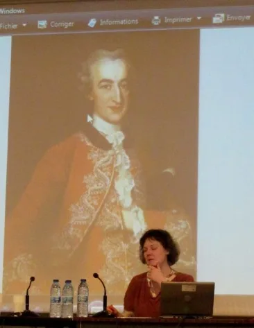 Marie-Françoise Vajda présentant sur le français en Hongrie