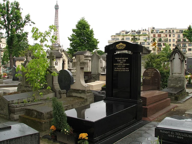 Chapelle funéraire de Marie Bashkirtseff au cimetière de Passy Paris
