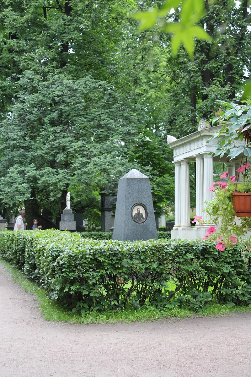 Cimeti&egrave;re Tikhvine du monast&egrave;re Alexandre Nevski &agrave; Saint-P&eacute;tersbourg
